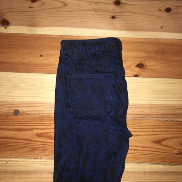 FREE PEOPLE BLUE PRINTED PANTS 25 - Picture 6 of 7